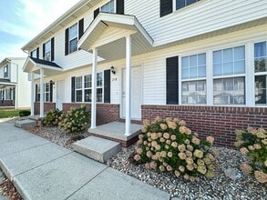 Building Photo - 219 Crossing Dr