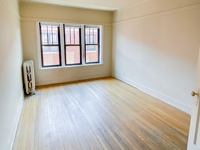 Foto del edificio - 626 W Arlington Pl
