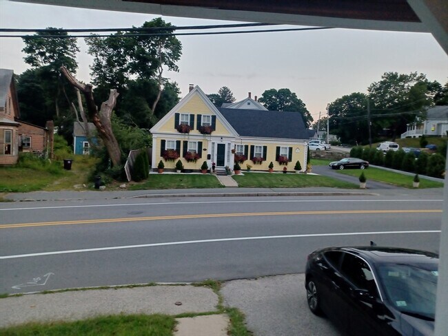 Building Photo - 1644 Commercial St