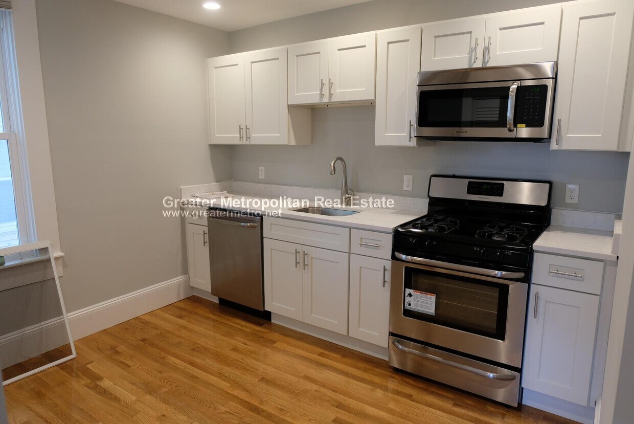 Foto principal - 549 E 8th St