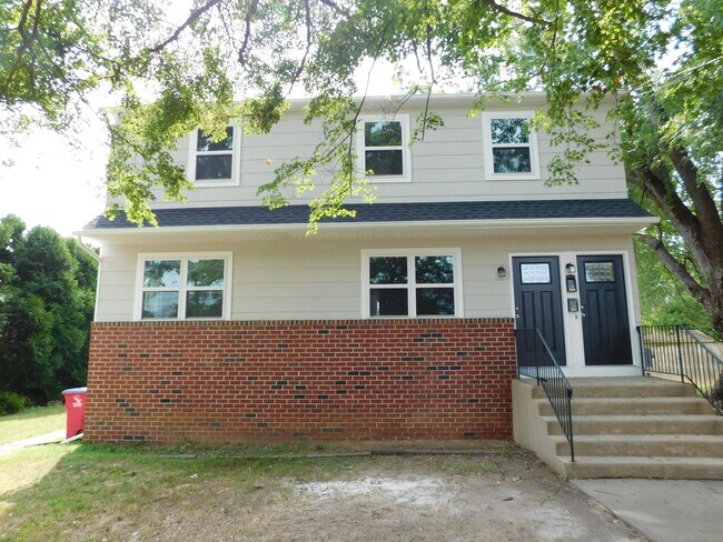 Exterior - 320 Kalmia St