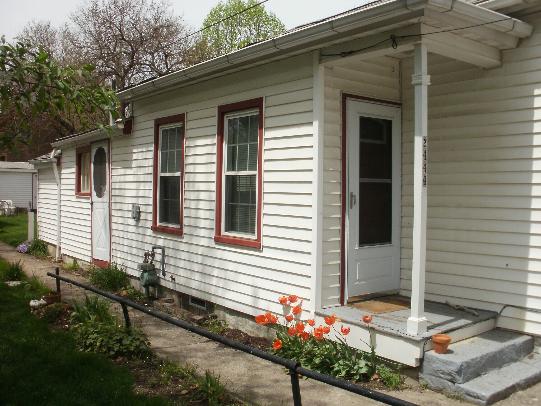 2444 W 10th St Cleveland, OH 44113 – photo 2