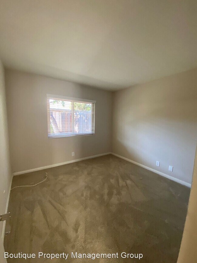 Building Photo - 4 br, 2 bath House - 6 Sparrowhawk