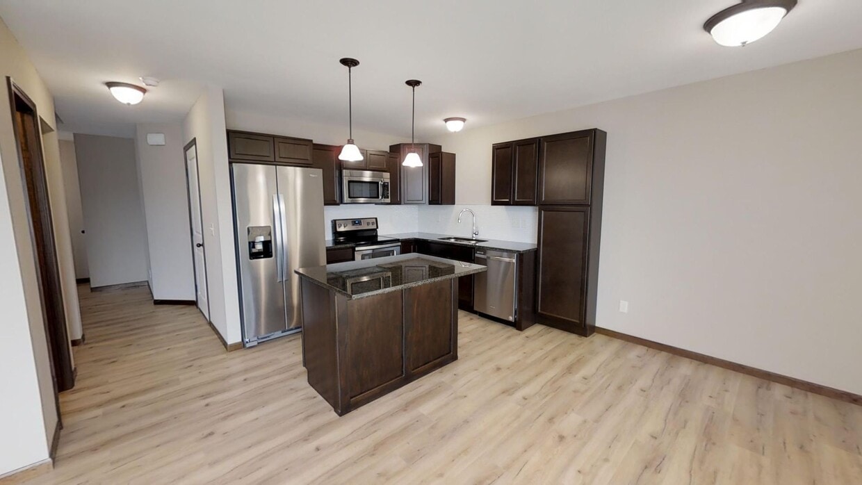 Foto principal - 8778 E Harry St