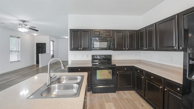Foto del edificio - 18206 Westridge Bend Ln