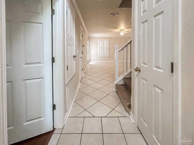 Foto del edificio - 5915 N Bay Point Dr