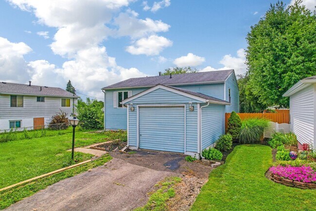 Foto del edificio - 3747 Christie Rd W