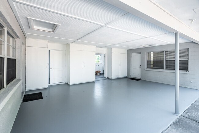 Foto del edificio - 1435 New Point Comfort Rd