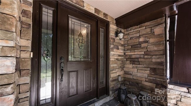 Building Photo - 8511 Viking Dr
