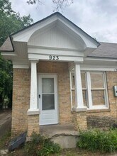 Building Photo - 923 Sunset Ave