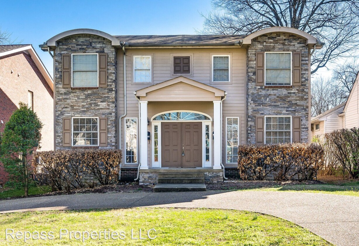 Primary Photo - 2 br, 2.5 bath House - 2615 A Belcourt Ave