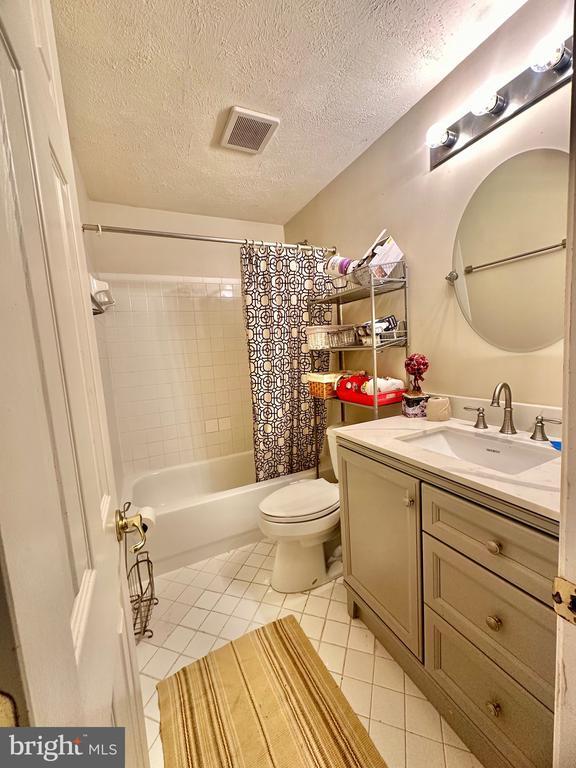 Foto del edificio - 6471 Osprey Ct