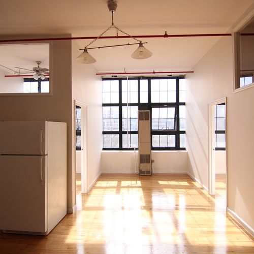 Foto principal - 248 McKibben St