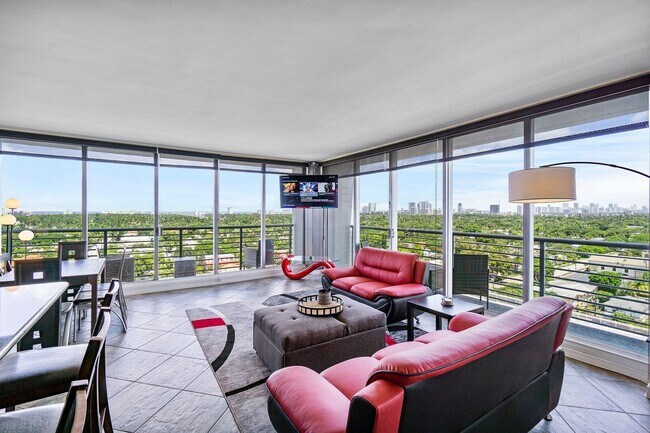 Foto del edificio - 1720 Harrison St