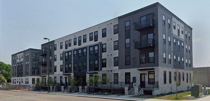 Interior Photo - Seven1Five