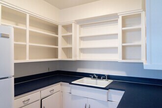 Building Photo - 1225 Chemeketa St NE