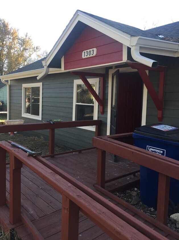 Primary Photo - 1303 Summit St