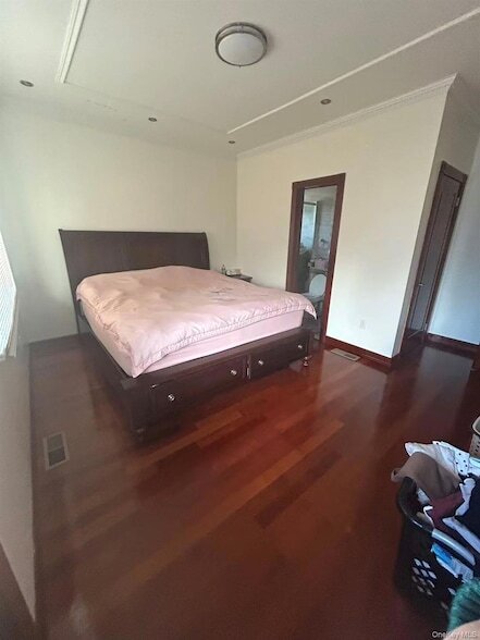 Foto del edificio - 57-12 157th St