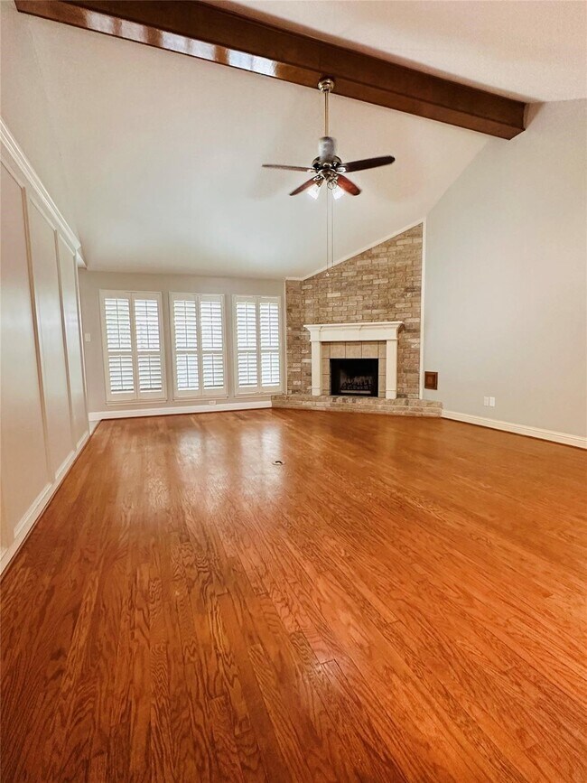 Foto del edificio - 15111 Yorkpoint Dr