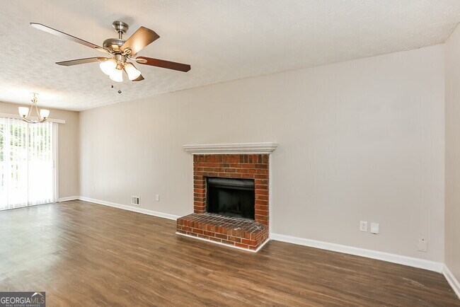 Foto del edificio - 2940 Valley View Dr