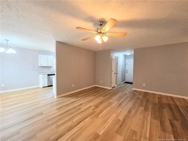Building Photo - 6548 Applewhite Rd