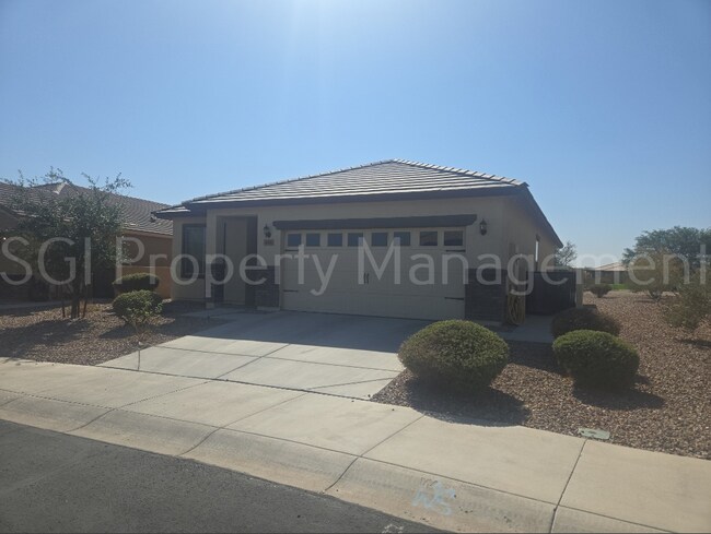 Foto del edificio - Stunning home on the golf course