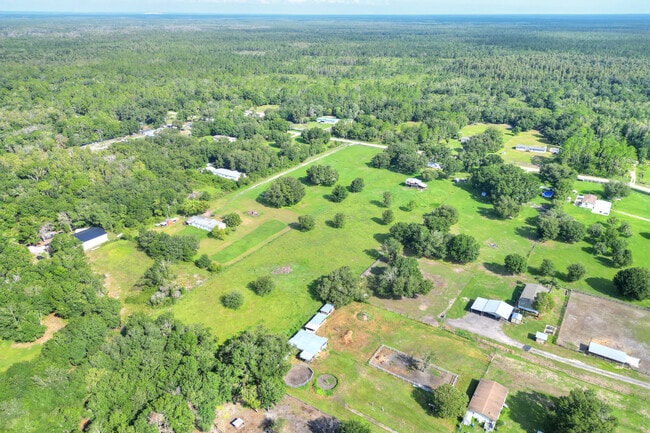 Building Photo - 12552 Farmettes Rd