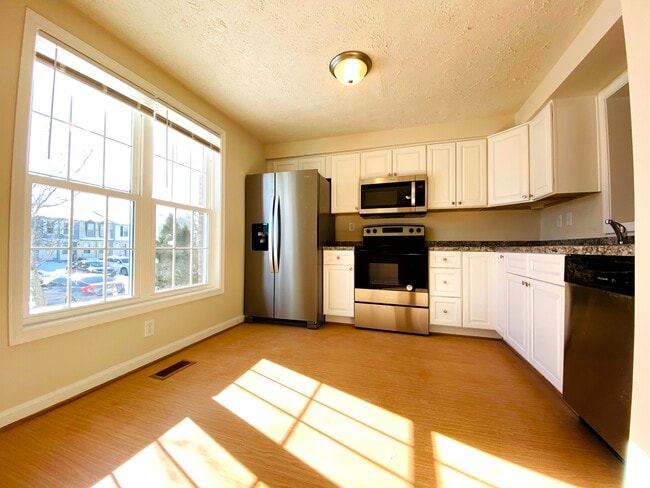 Building Photo - 54 Triple Crown Ct