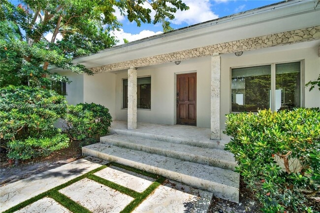 Foto del edificio - 520 Bay Point Rd