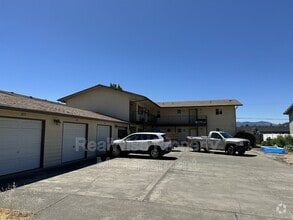 Building Photo - 1879 Medart Ln