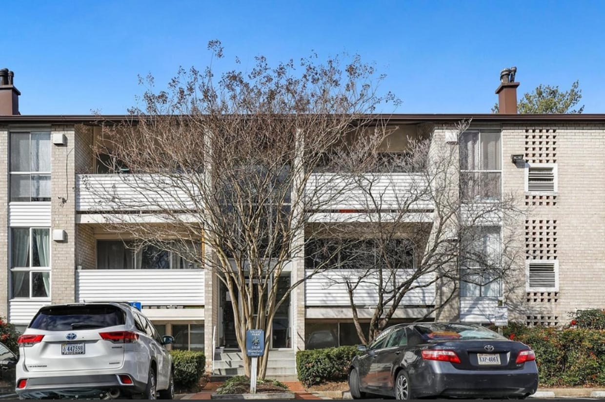 1 bedroom- NEW PAINT youtube video https:... - 1 bedroom-  NEW PAINT youtube video https:...