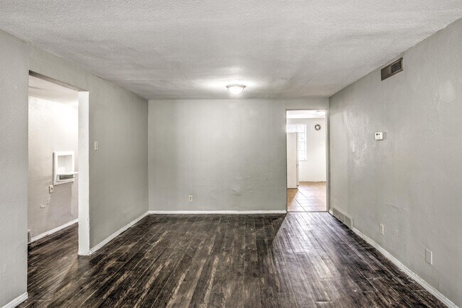 Foto del edificio - 1030 Wild Cherry Ln
