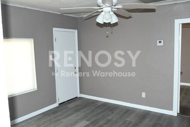 Building Photo - PRICE IMPROVEMENT - Updated 2 Bed 2 Bath Home on Large Lot in Casa Grande