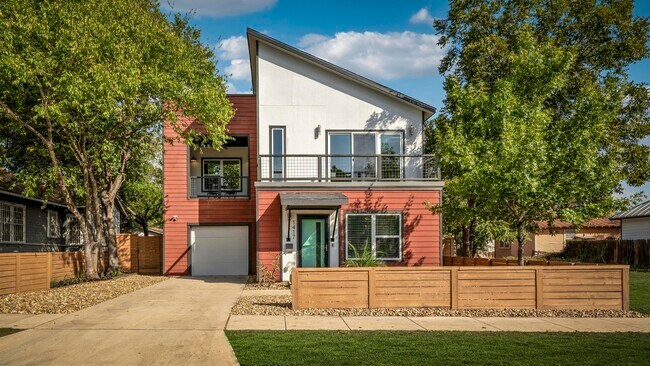 Foto del edificio - 1417 E Crockett St