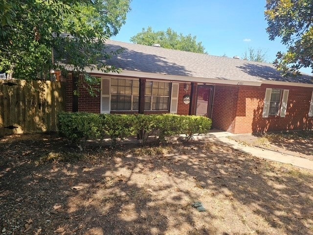 Photo - 2501 White Oak Lane House