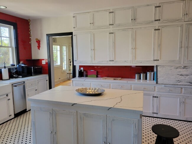 Foto del edificio - 2275 Vasanta Way