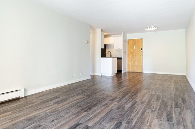 Building Photo - Wonderful 1 bedroom / 1 bathroom condo ava...