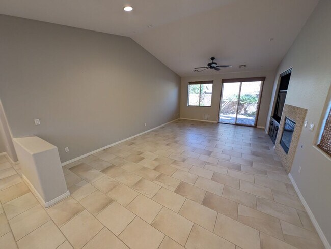 Foto del edificio - 1045 Ambrosia Dr