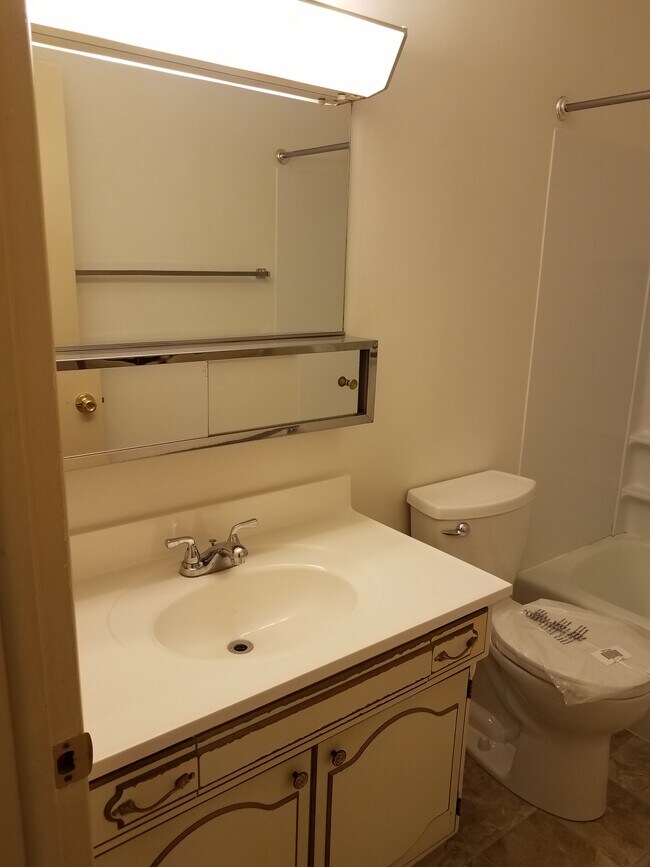 Foto del edificio - 12878 Raymond Dr