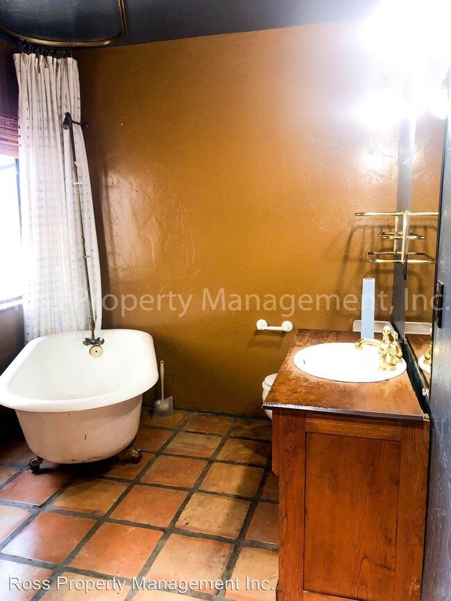 Building Photo - 2 br, 3 bath House - 528 Kilkare Road