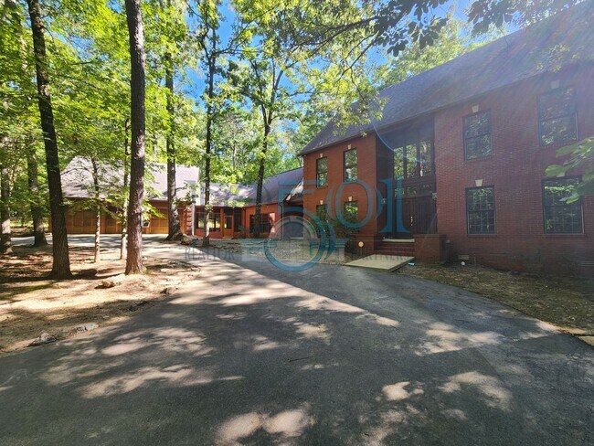Building Photo - Available Soon! RARE! Exquisite home for lease in the heart of West Little Rock. Country living w...
