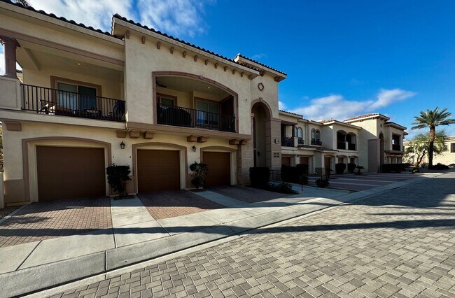 Foto del edificio - AVAILABLE NOW! GORGEOUS 2 Bedroom/2 Bathro...