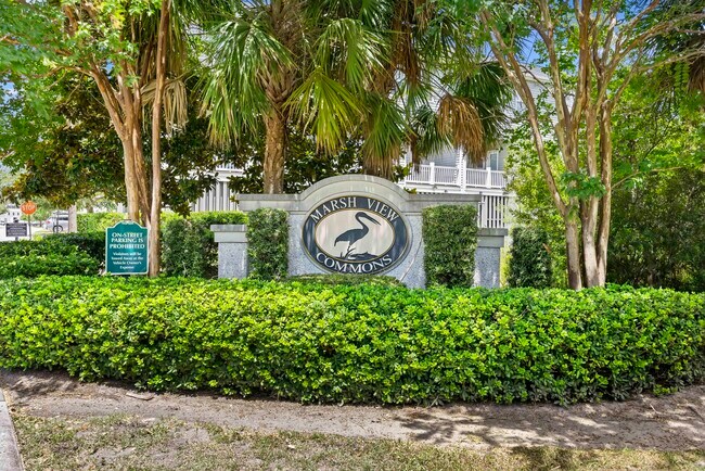 Foto del edificio - 210 Winding River Dr