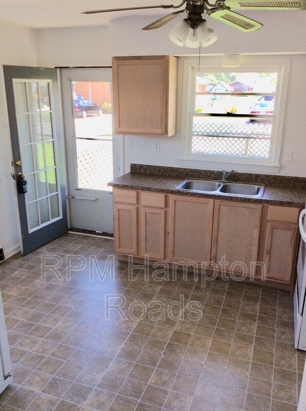 Building Photo - 8037 Redmon Rd