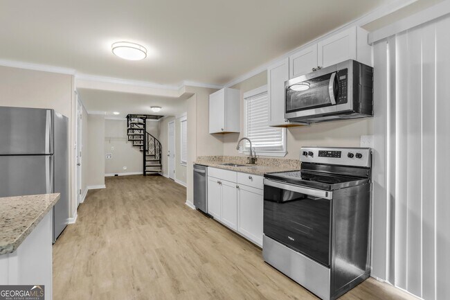 Building Photo - 6241 Greenbrook Cir