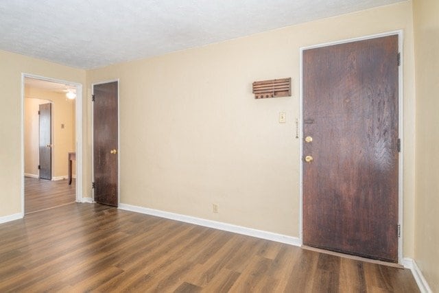 Building Photo - 527 Corona Ave