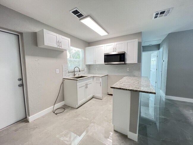 Foto del edificio - 3380 E Atlantic Dr