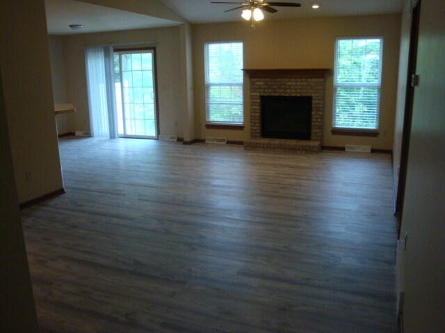 Great Room - New Luxury Floor - 2 Klines Cv