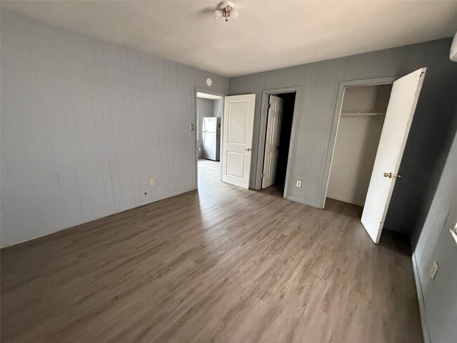 Building Photo - 6603 Avenue T