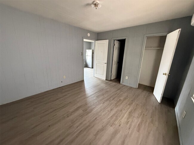 Foto del edificio - 6603 Avenue T